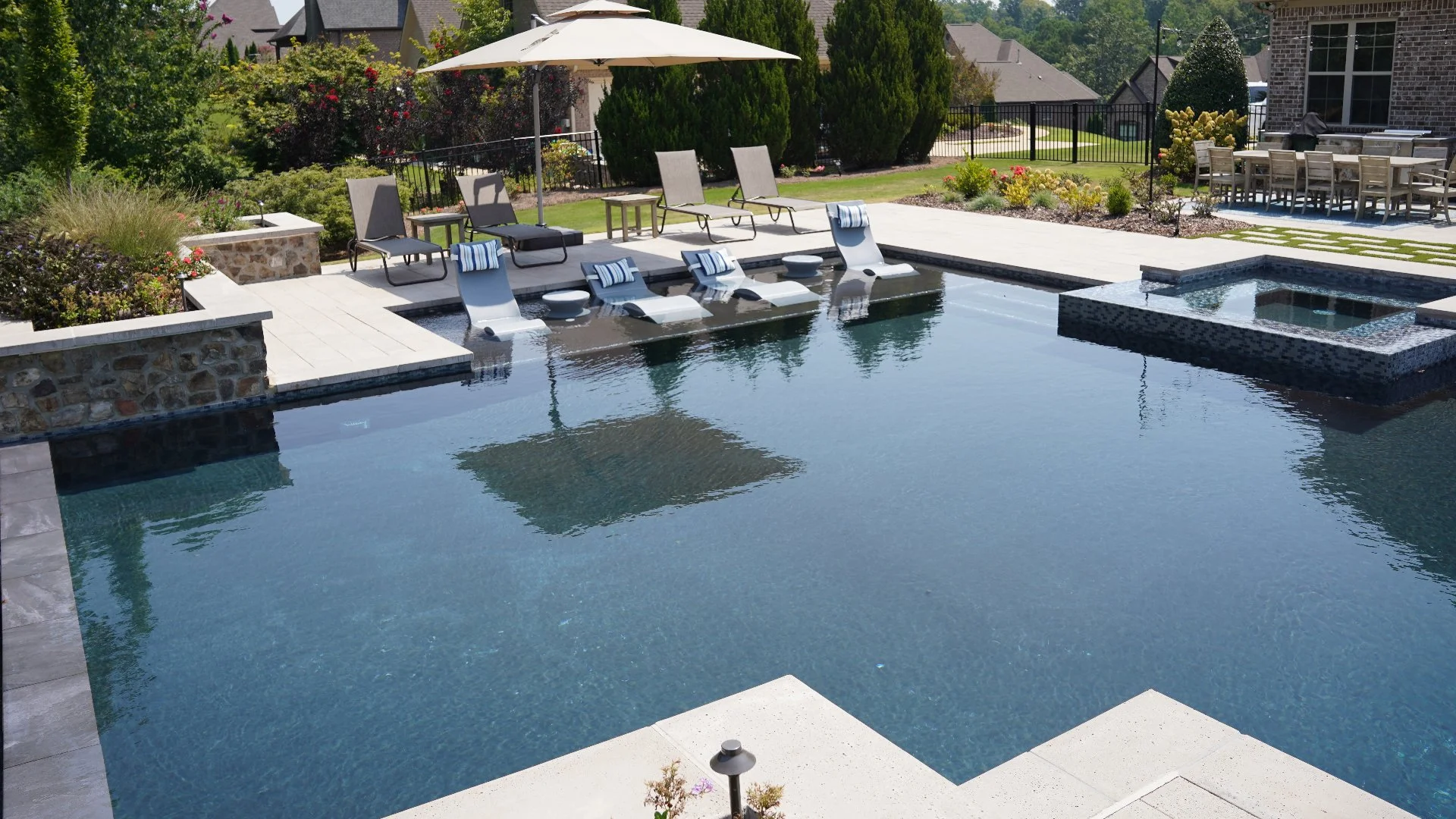 Gunite vs Fiberglass Pools - Which Option Is Better?